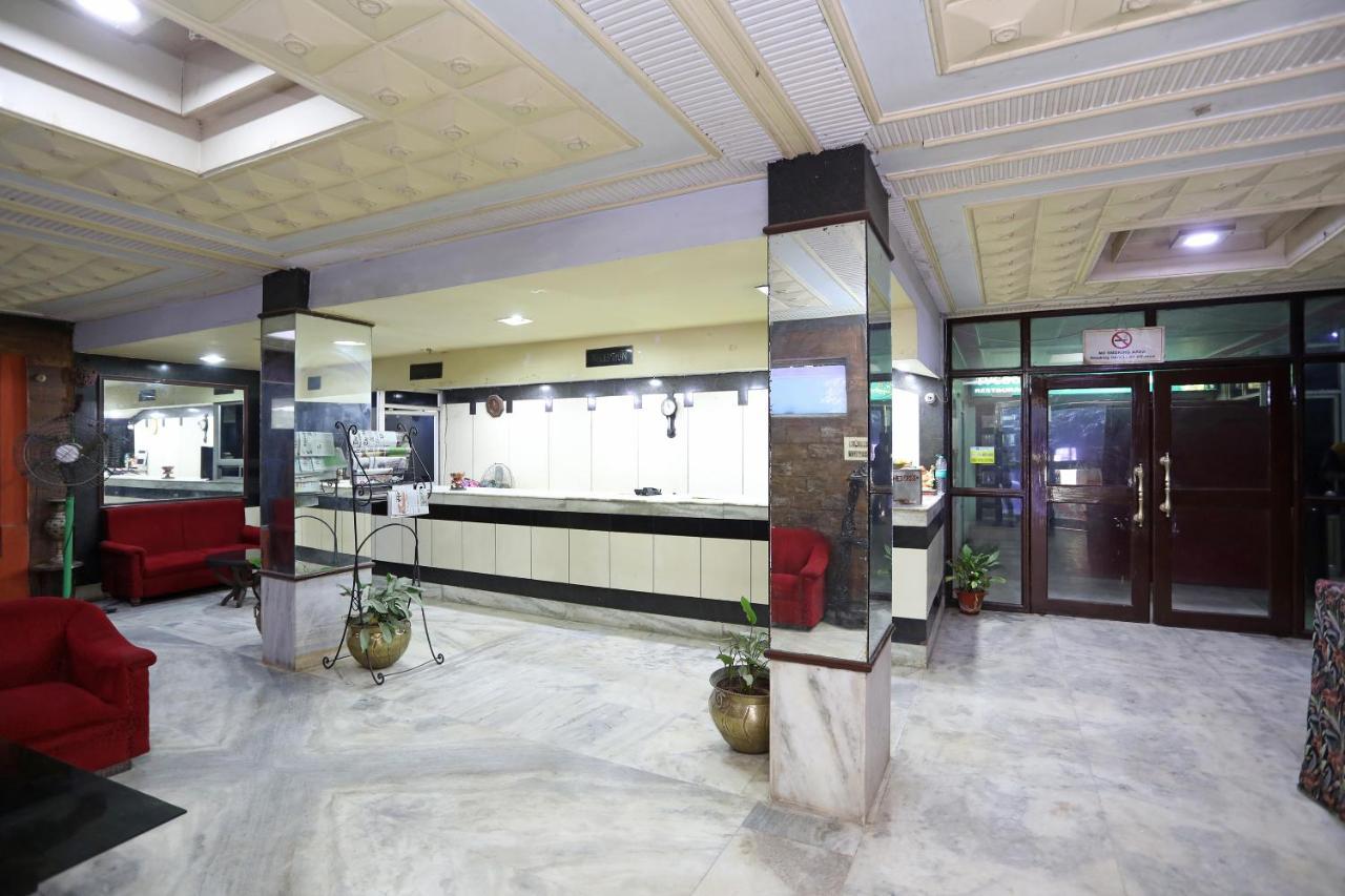 Hotel Keshari Бхубанешвар Екстериор снимка